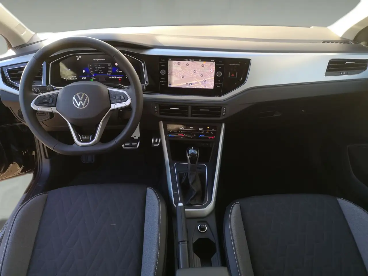Volkswagen Taigo Life 1.0 TSI DSG*LED*NAVI*KAM*ACC*ALLSEASO — Galería del vehículo 13