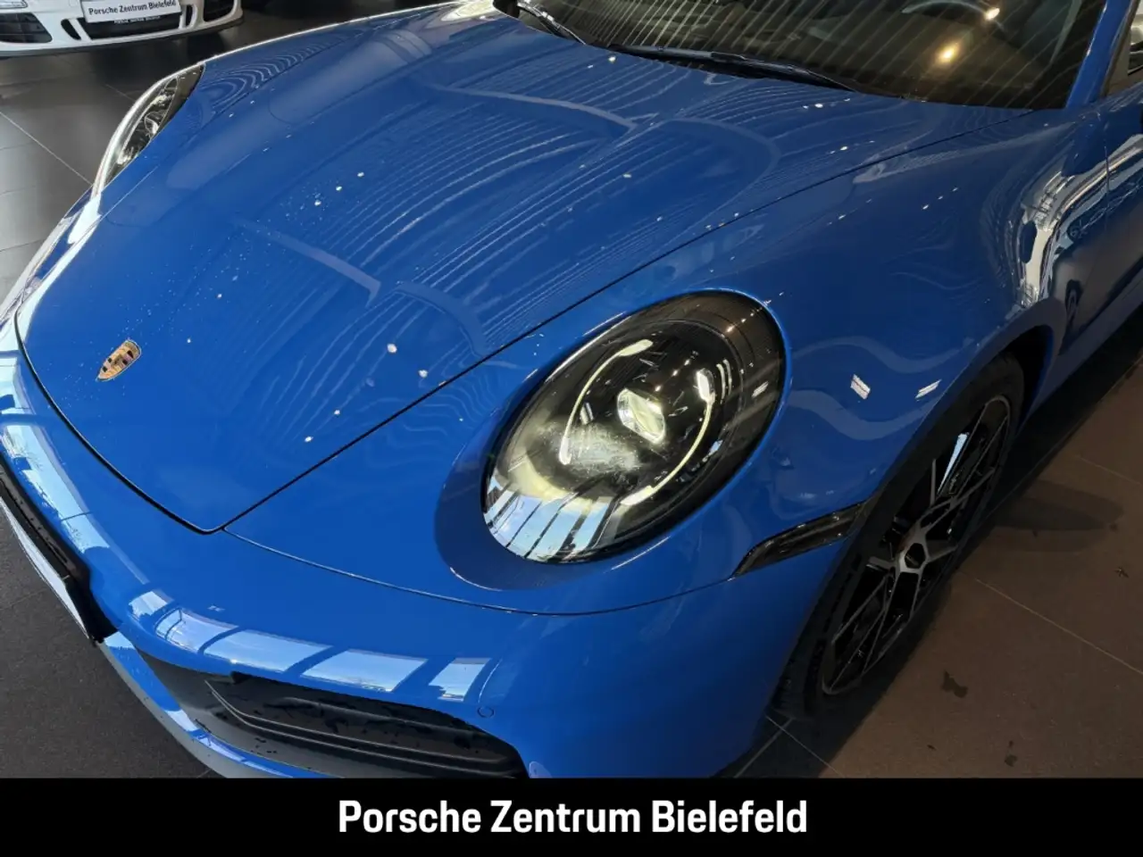 Porsche 992 911 Carrera Cabrio Sportabgas Surround-View — Vehicle gallery 10