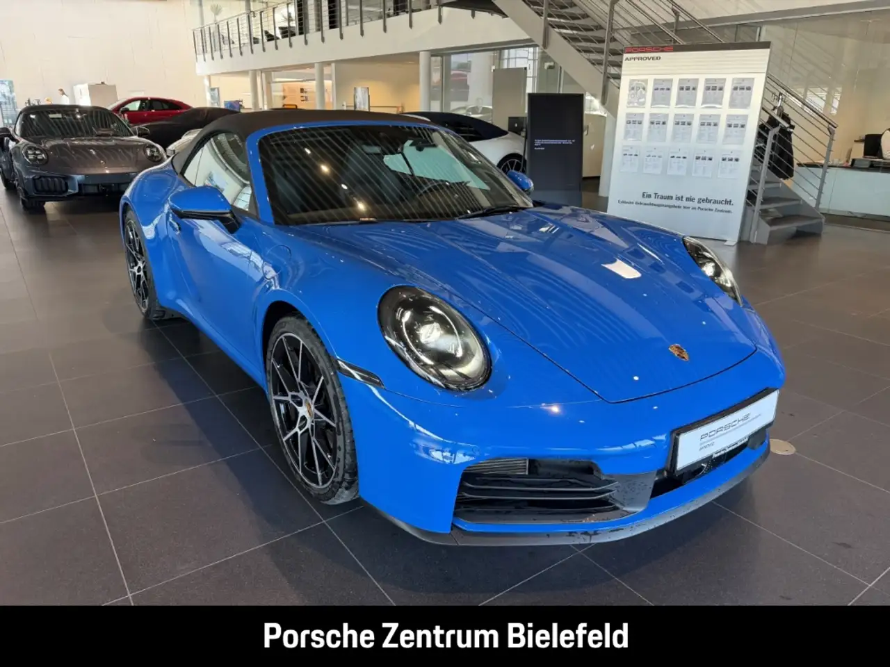 Porsche 992 911 Carrera Cabrio Sportabgas Surround-View — Vehicle gallery 8