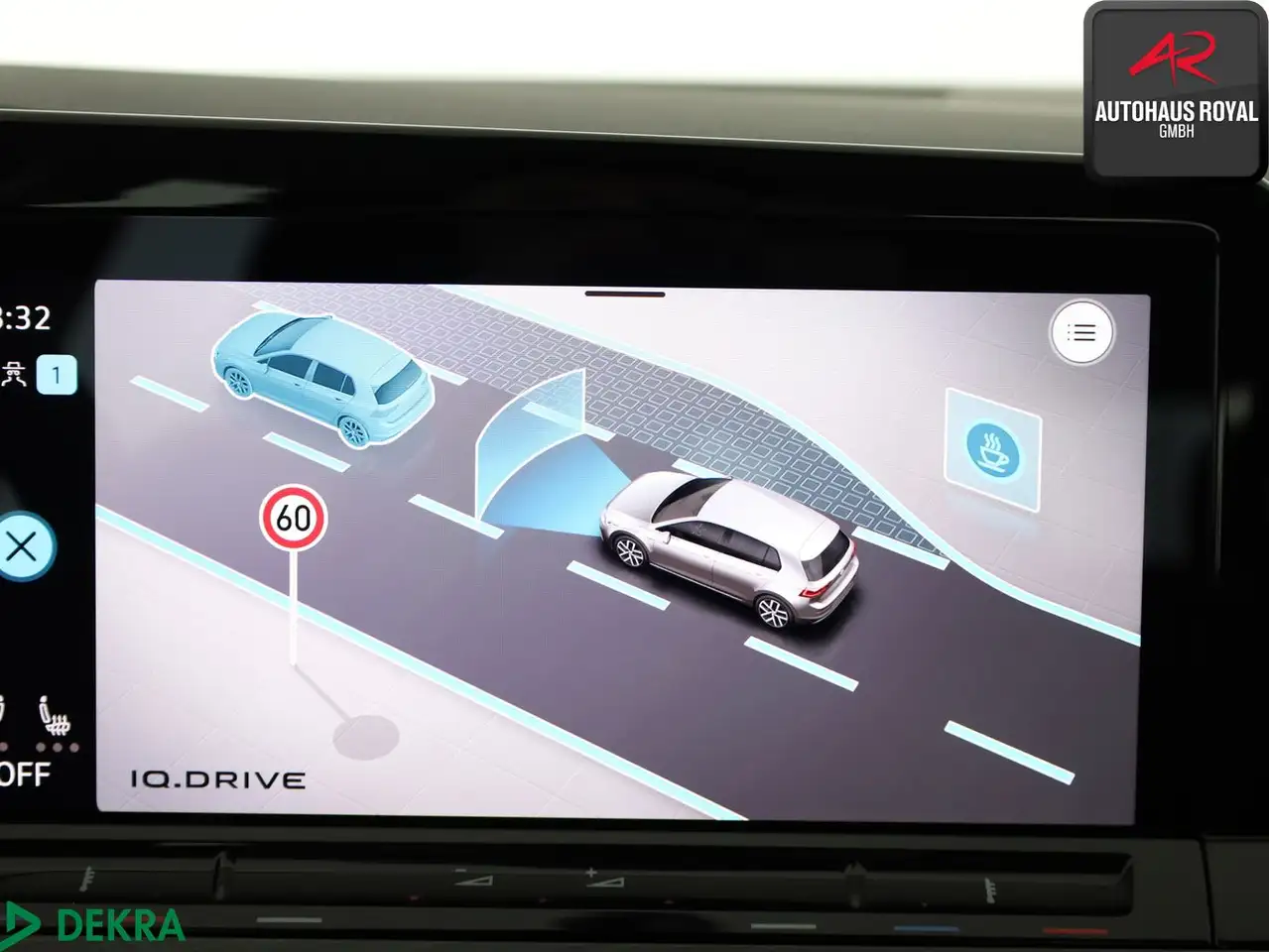 Volkswagen Golf VIII 2.0 TSI STYLE MASSAGE,MEMORY,CARPLAY — Galerie du véhicule 20