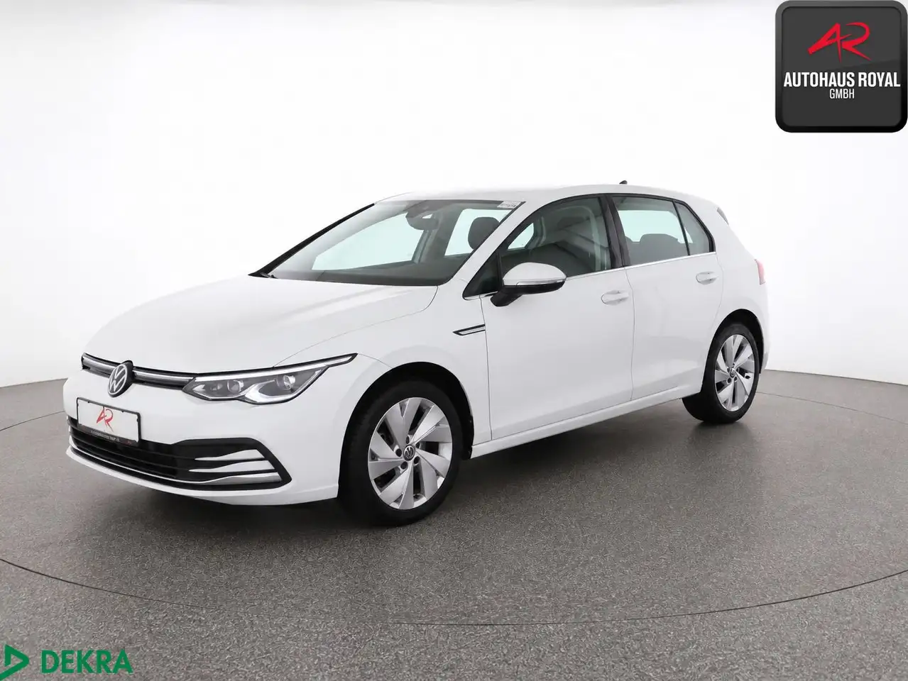 Volkswagen Golf VIII 2.0 TSI STYLE MASSAGE,MEMORY,CARPLAY — Berlin