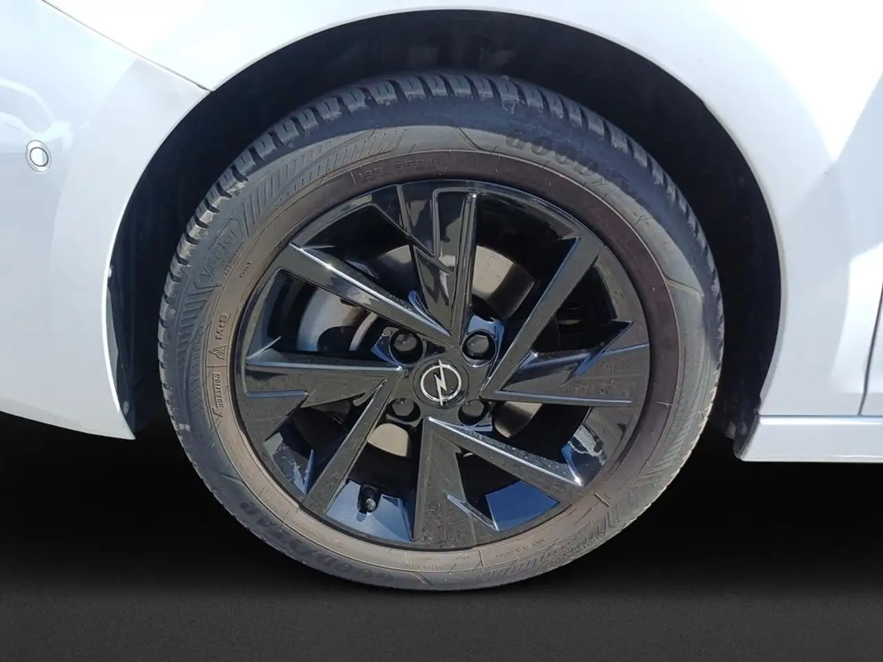Opel Corsa Opel Corsa 1.2 Direct Injection Turbo AT — معرض صور السيارة 8