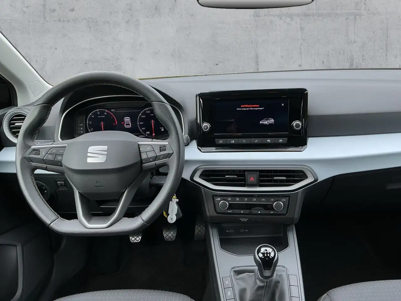 SEAT Ibiza 1.0 TSI STYLE LED+APP+DAB+TEMPOMAT+MFL+ALU — Galerie du véhicule 9
