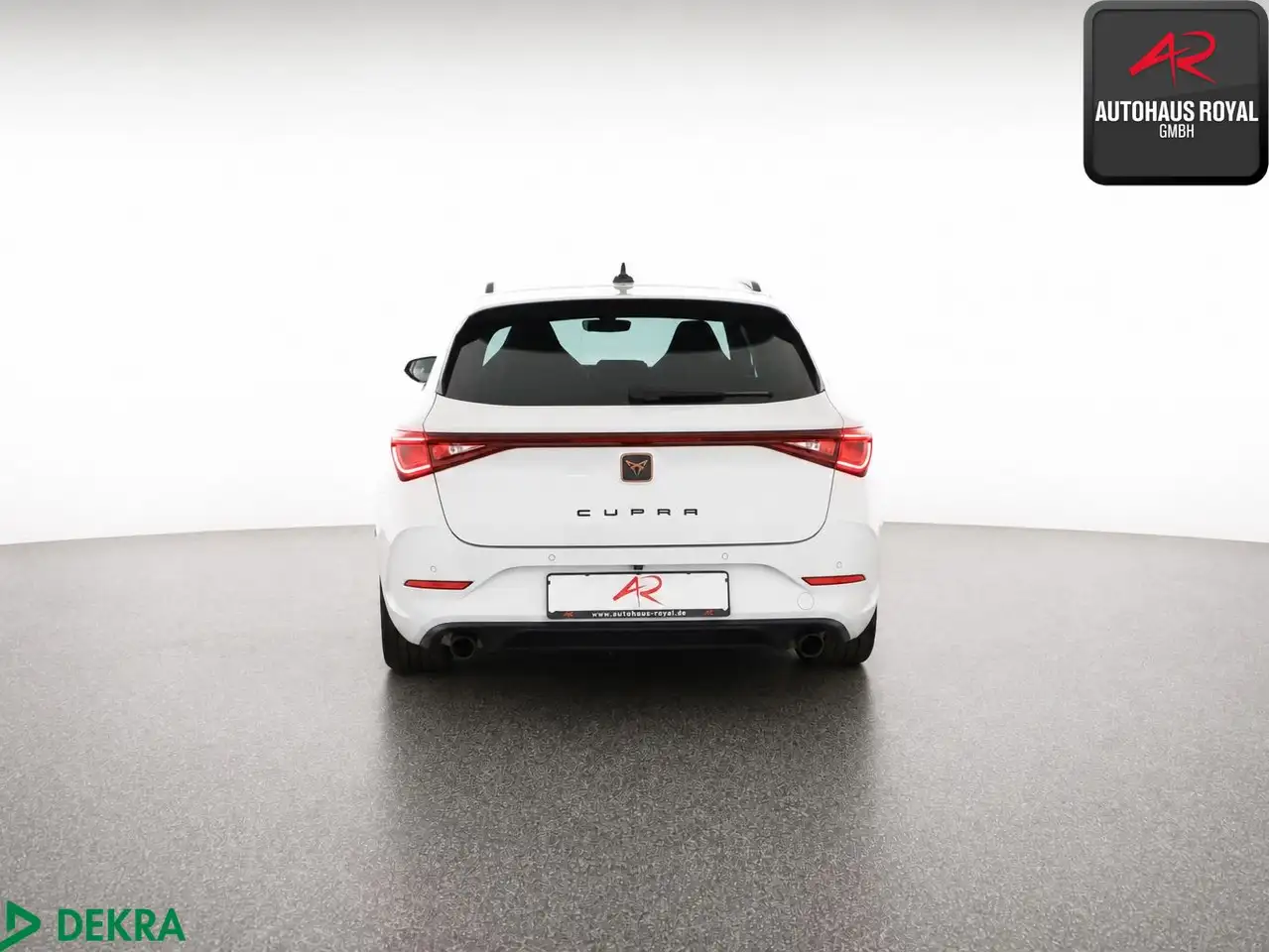CUPRA Leon ST 2.0 TSI VZ KAMERA,PARKLENK,KESSY,CARPLAY — Galería del vehículo 4