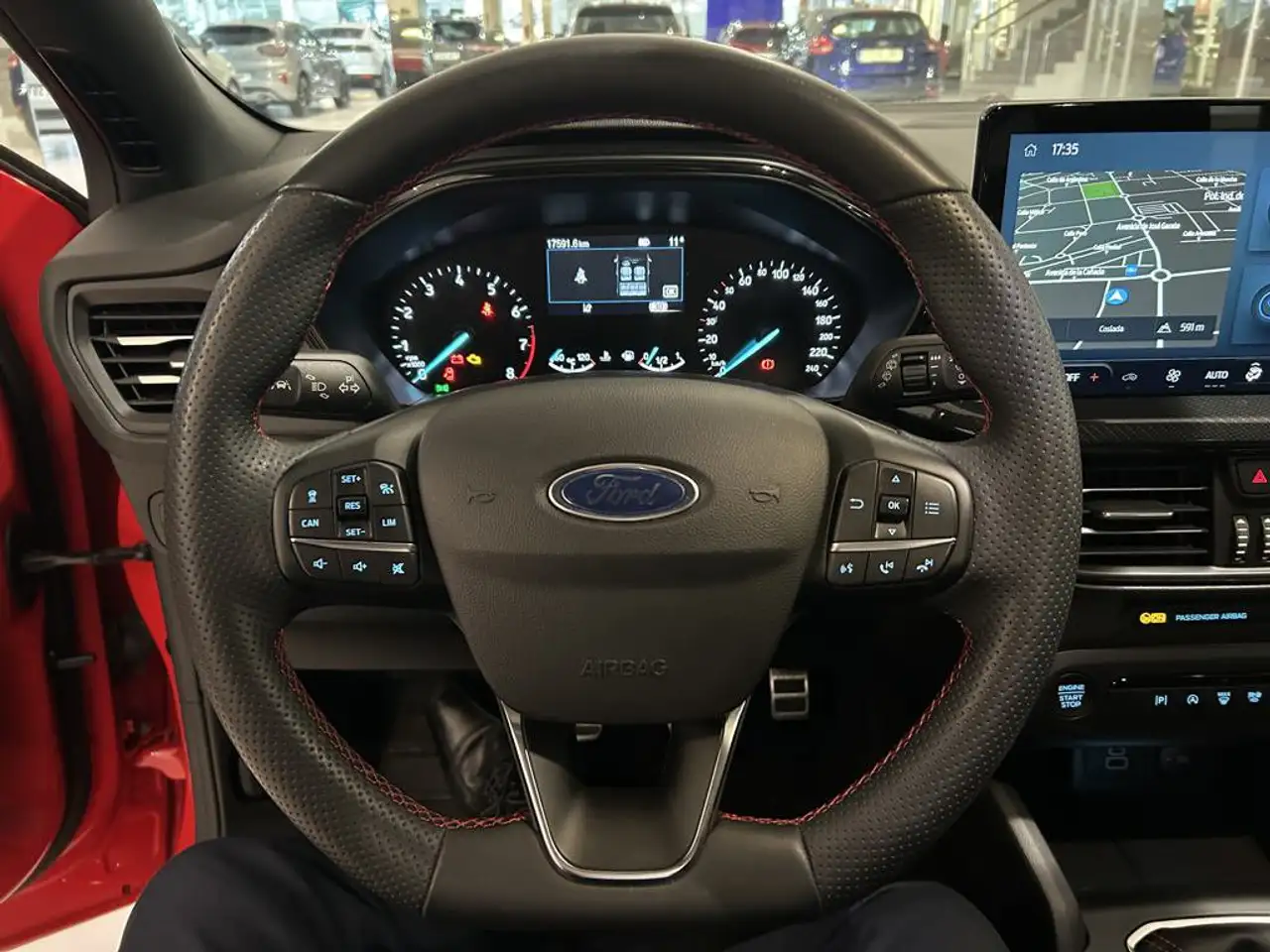 Ford Focus 1.0 ECOBOOST MHEV ST LINE SB. — معرض صور السيارة 14