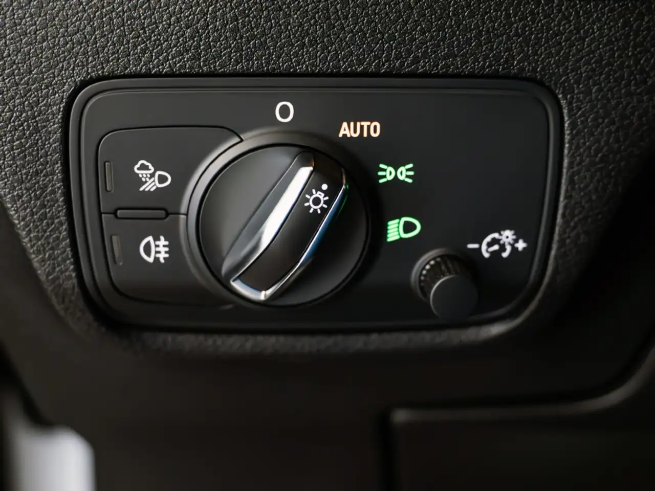 Audi Q2 35 TDI Adrenalin S tronic 110kW — Galerie du véhicule 19