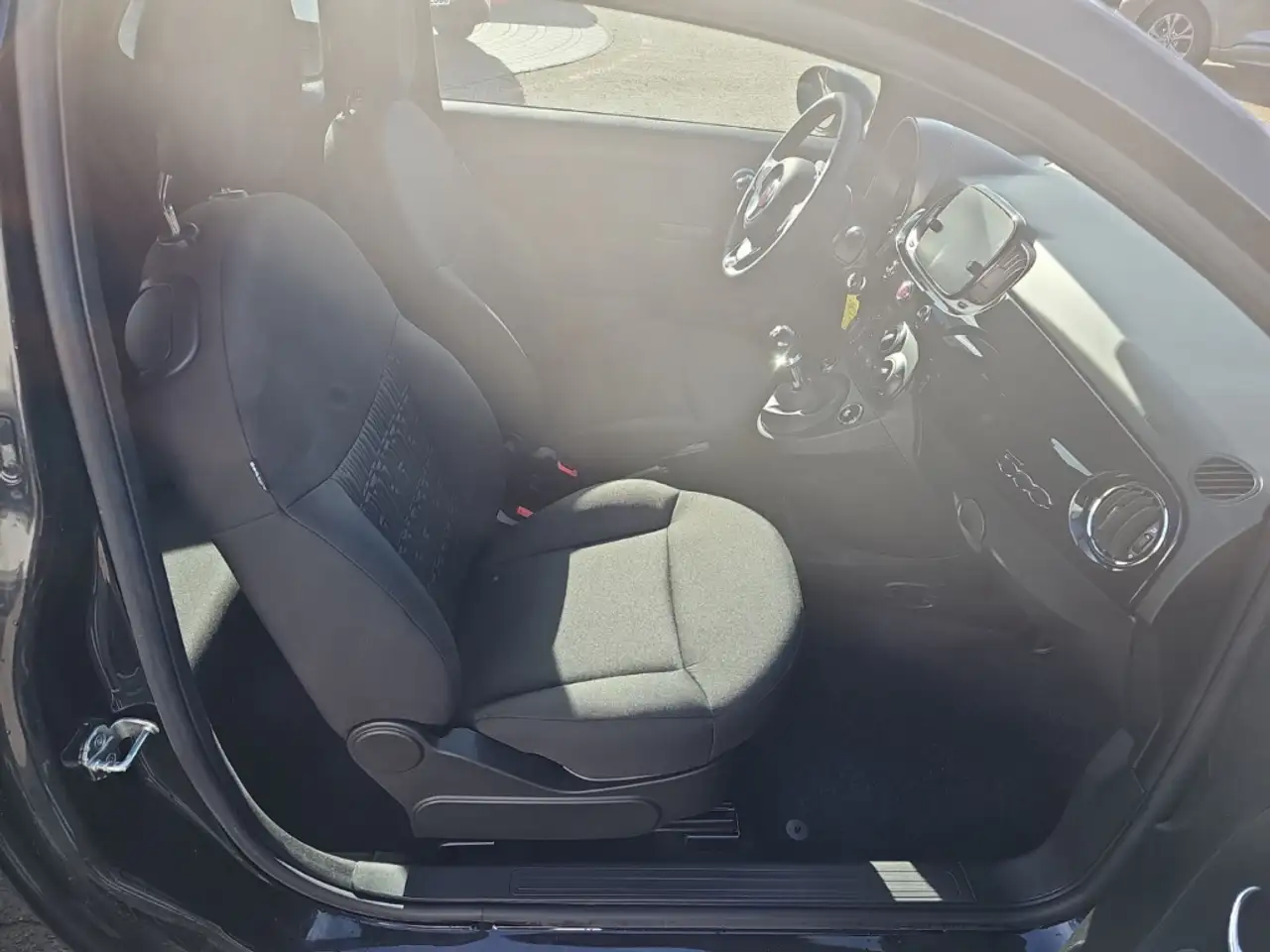 Fiat 500C Basis 1.0 Mild Hybrid Apple CarPlay Android Auto M — Galería del vehículo 13