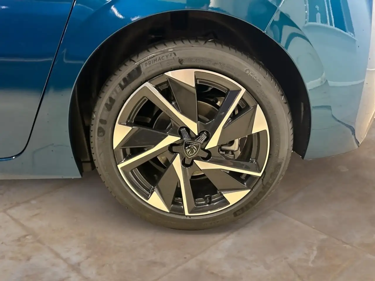 Peugeot 308 1.2 PURETECH 130 ALLURE GPS LL17 RADAR AR+CAM — معرض صور السيارة 13