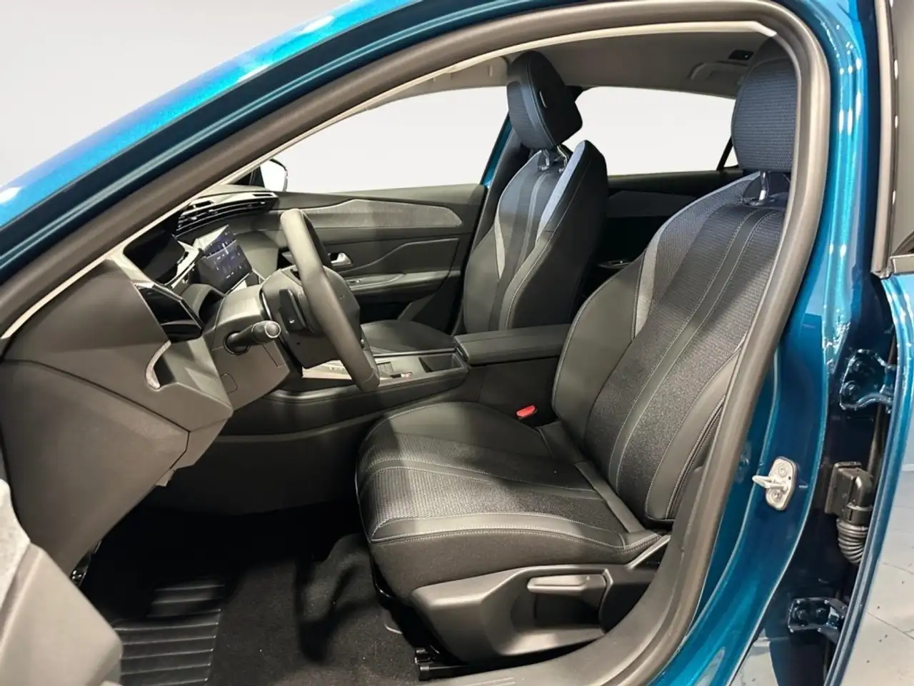 Peugeot 308 1.2 PURETECH 130 ALLURE GPS LL17 RADAR AR+CAM — معرض صور السيارة 11