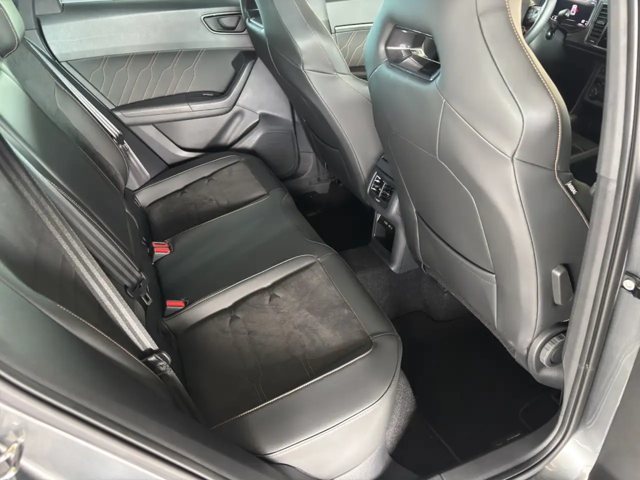 CUPRA Ateca VZ Business+Winter+Fahrassistenzpaket Klima Navi — معرض صور السيارة 14