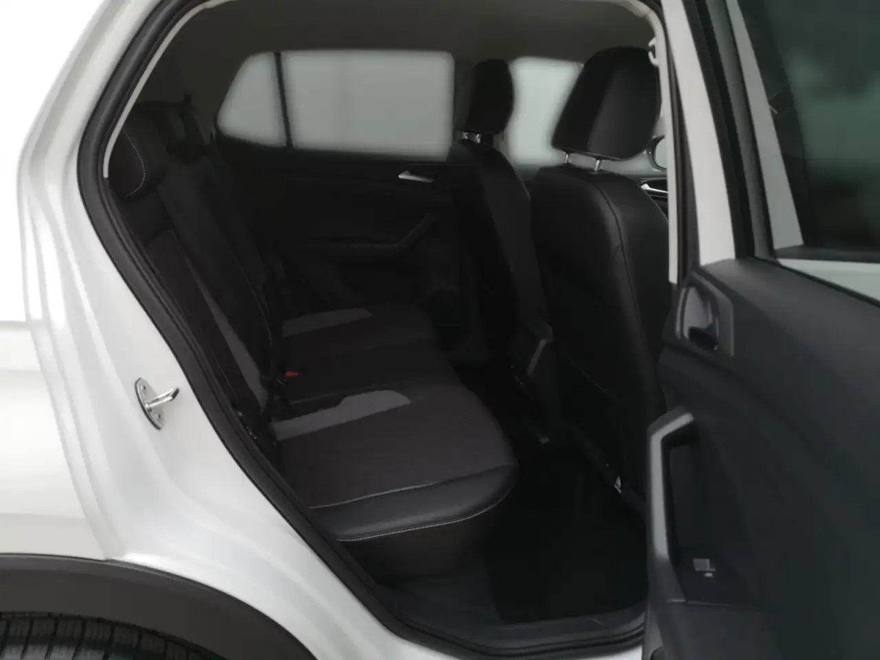 Volkswagen T-Cross Life 1.0 TSI DSG*NAVI*KAM*SHZ*APP*17ZOLL — Galería del vehículo 9