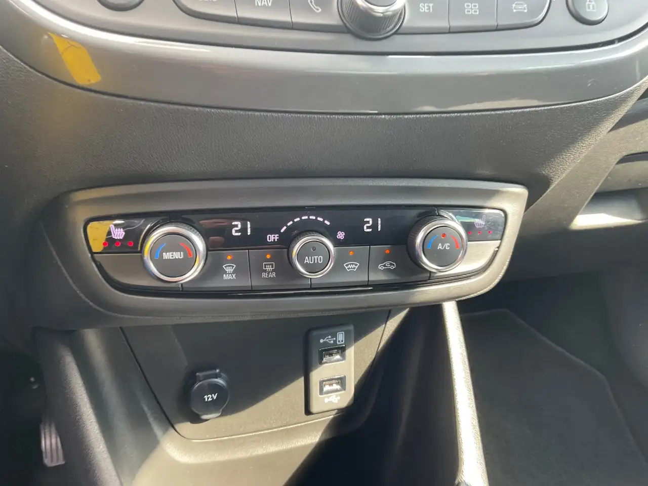 Opel Crossland 1.2 Elegance Inspektionspaket BigDeal! — Vehicle gallery 20