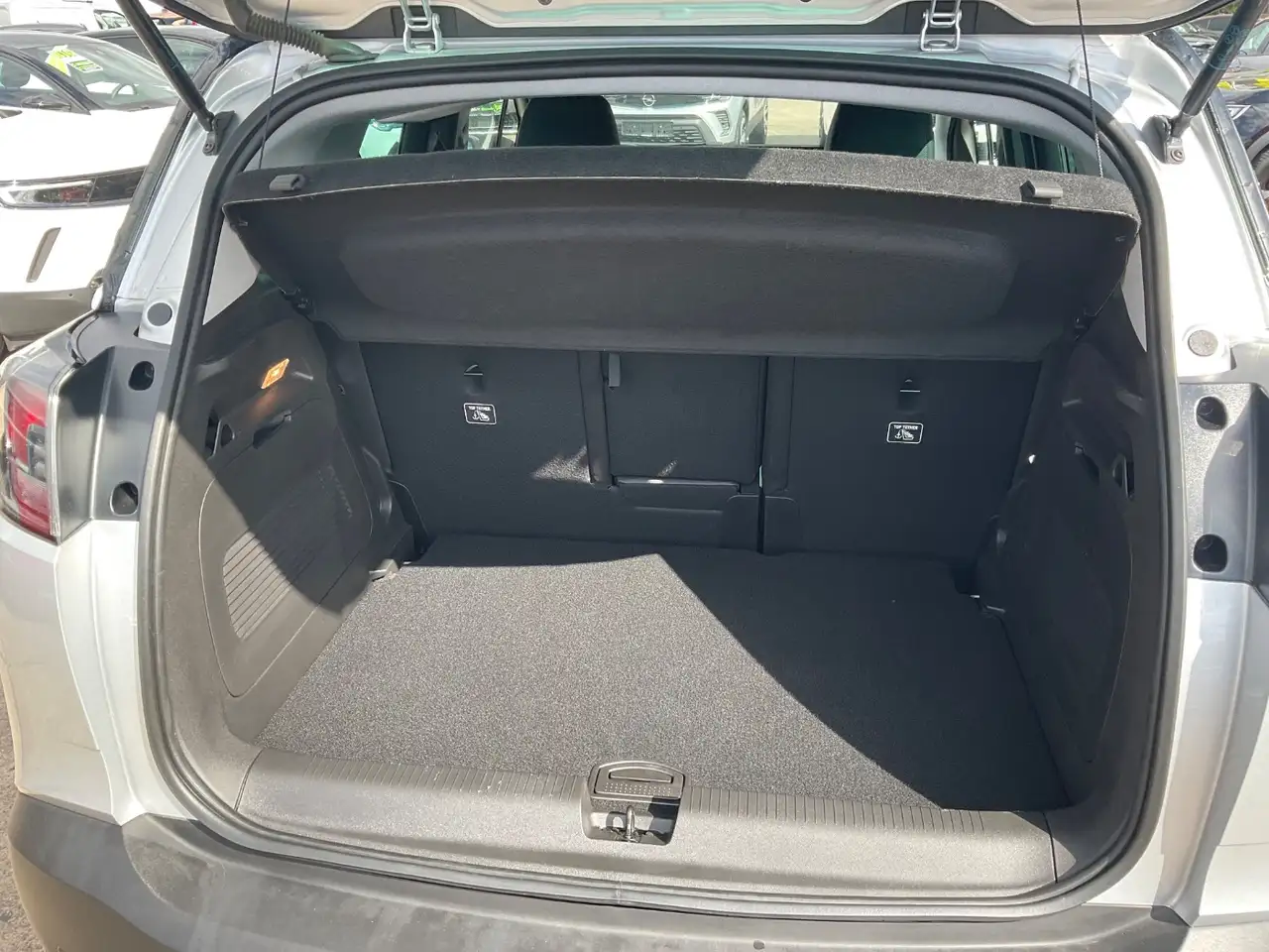 Opel Crossland 1.2 Elegance Inspektionspaket BigDeal! — Vehicle gallery 23