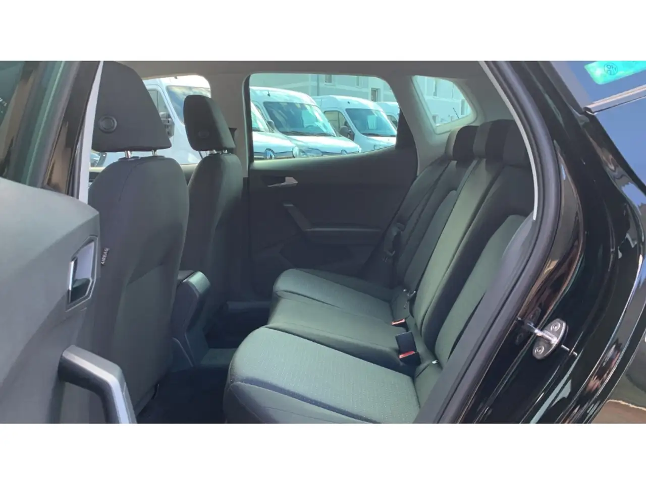 SEAT Arona 1.0 TSI DSG Style Edition NAVI+KLIMA+LED+ — Vehicle gallery 11