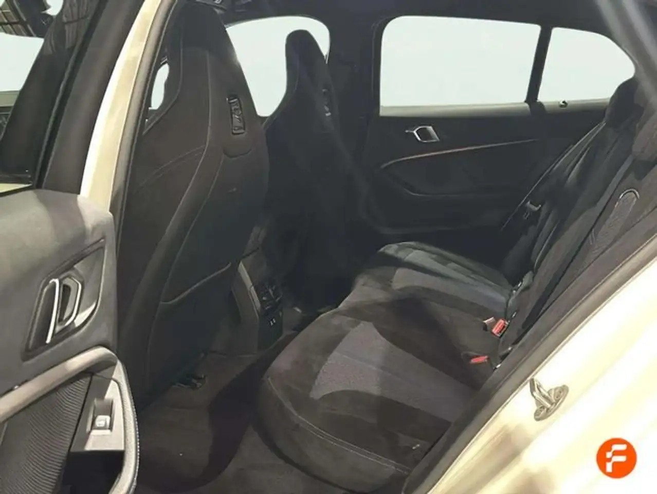BMW 118 118dA — Galería del vehículo 24