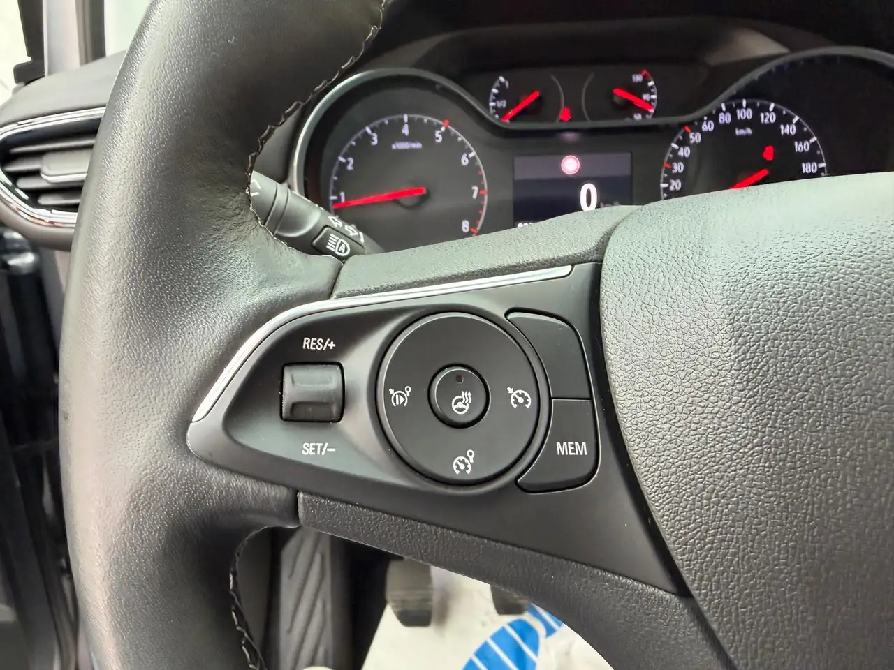 Opel Crossland Enjoy 1.2|NAVI|KAM|LED|ALLWETTER| — Galería del vehículo 24