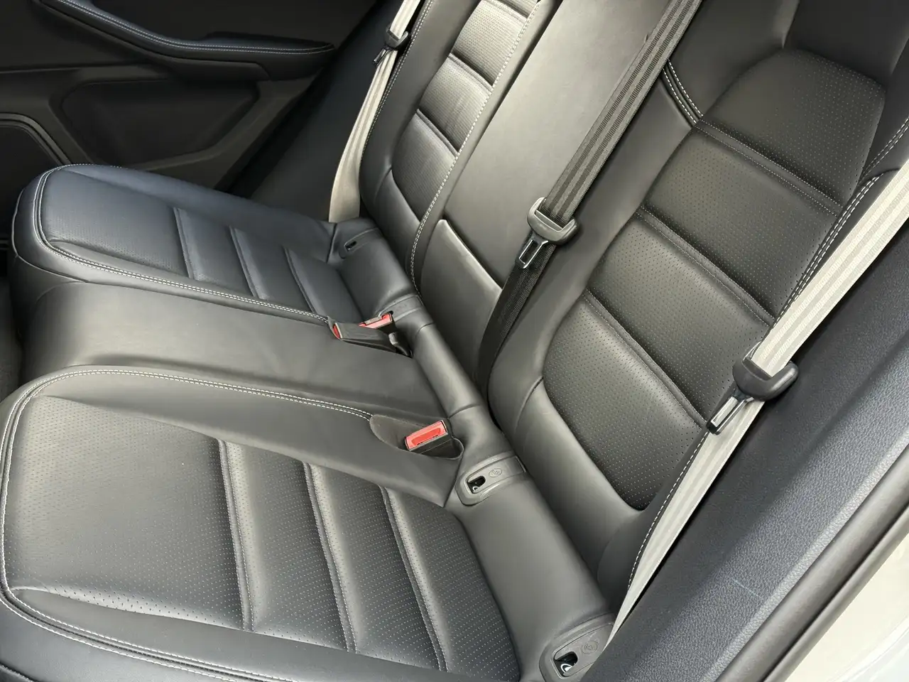 Porsche Macan T PANORAMA*KAMERA*21 TURBO*ABSTANDSREGELTE — Vehicle gallery 21