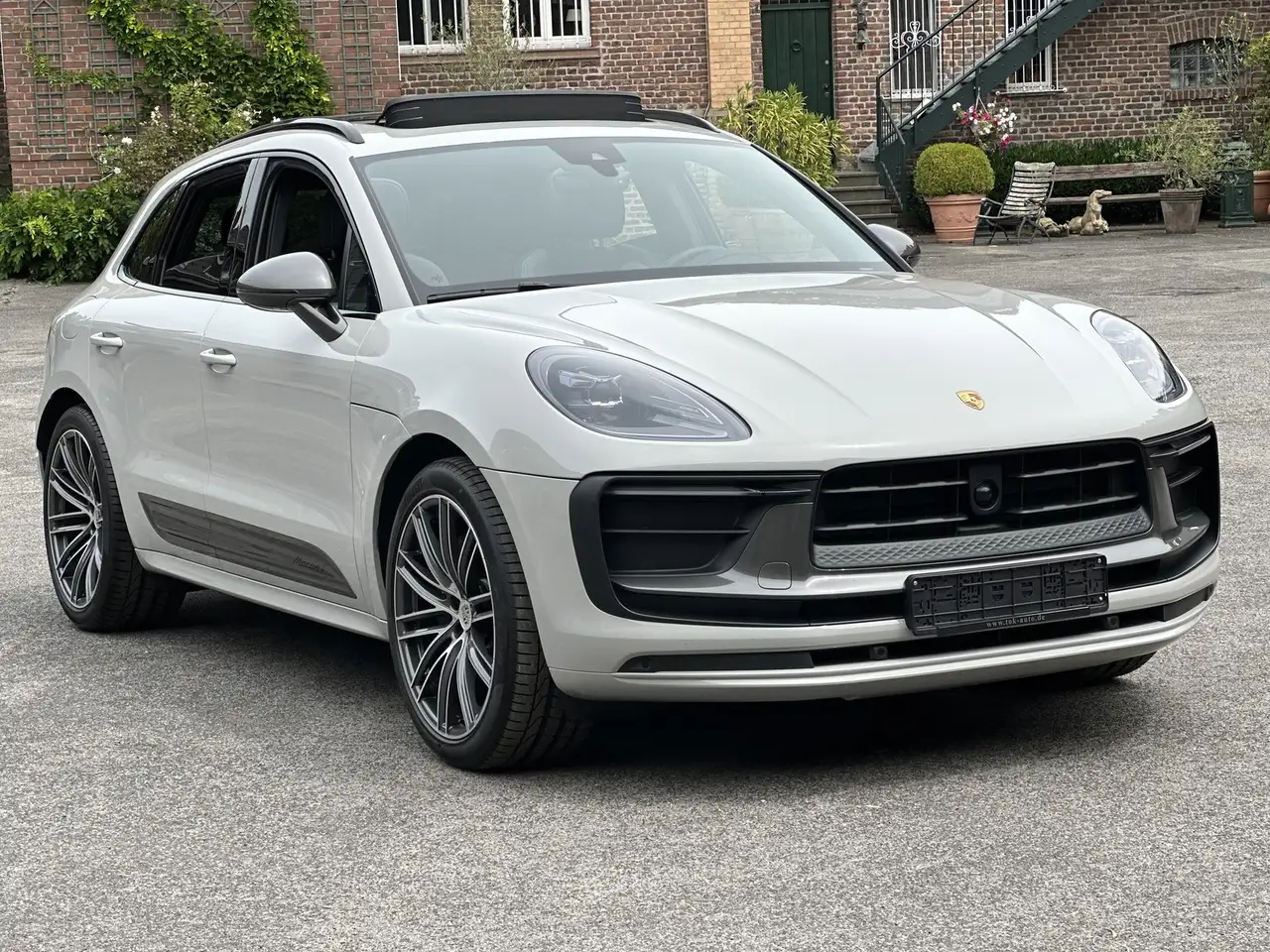 Porsche Macan T PANORAMA*KAMERA*21 TURBO*ABSTANDSREGELTE — Vehicle gallery 7