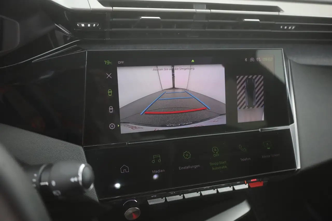 Peugeot 308 1.2 PureTech 130 LED Navi Kamera — معرض صور السيارة 26