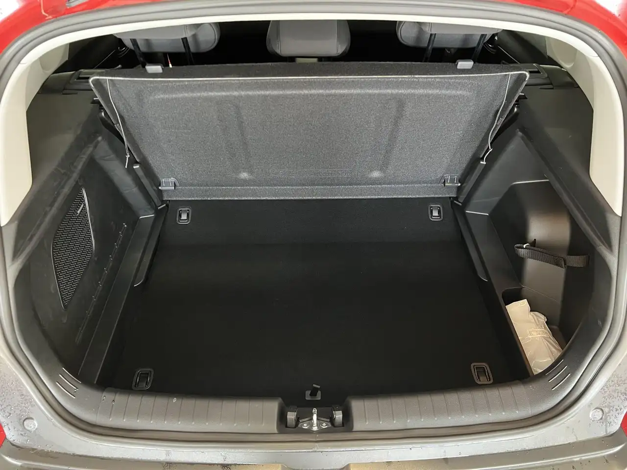 Hyundai BAYON Trend Line 1.0 T-GDI 48V 88 kW (120 PS) Infotai... — Vehicle gallery 22