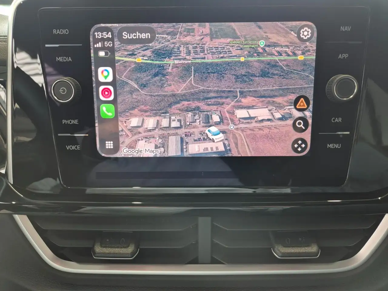 Volkswagen T-Roc T-ROC 1.0 TSI R-LINE NAV CARPLAY LED SHZ PDC ACC — Galería del vehículo 20