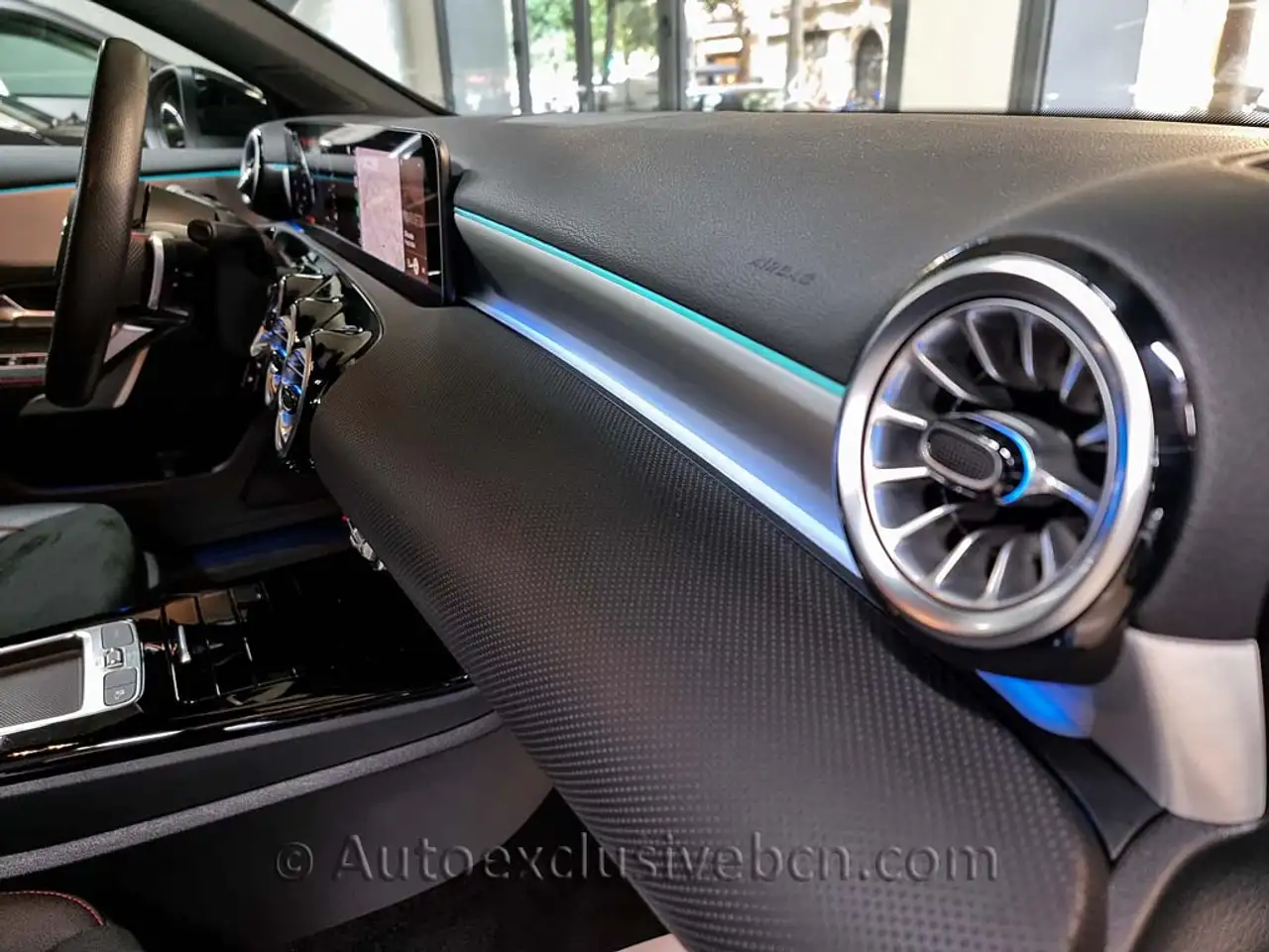 Mercedes-Benz A 250 250e Progressive Line Advanced 8G-DCT — Vehicle gallery 15