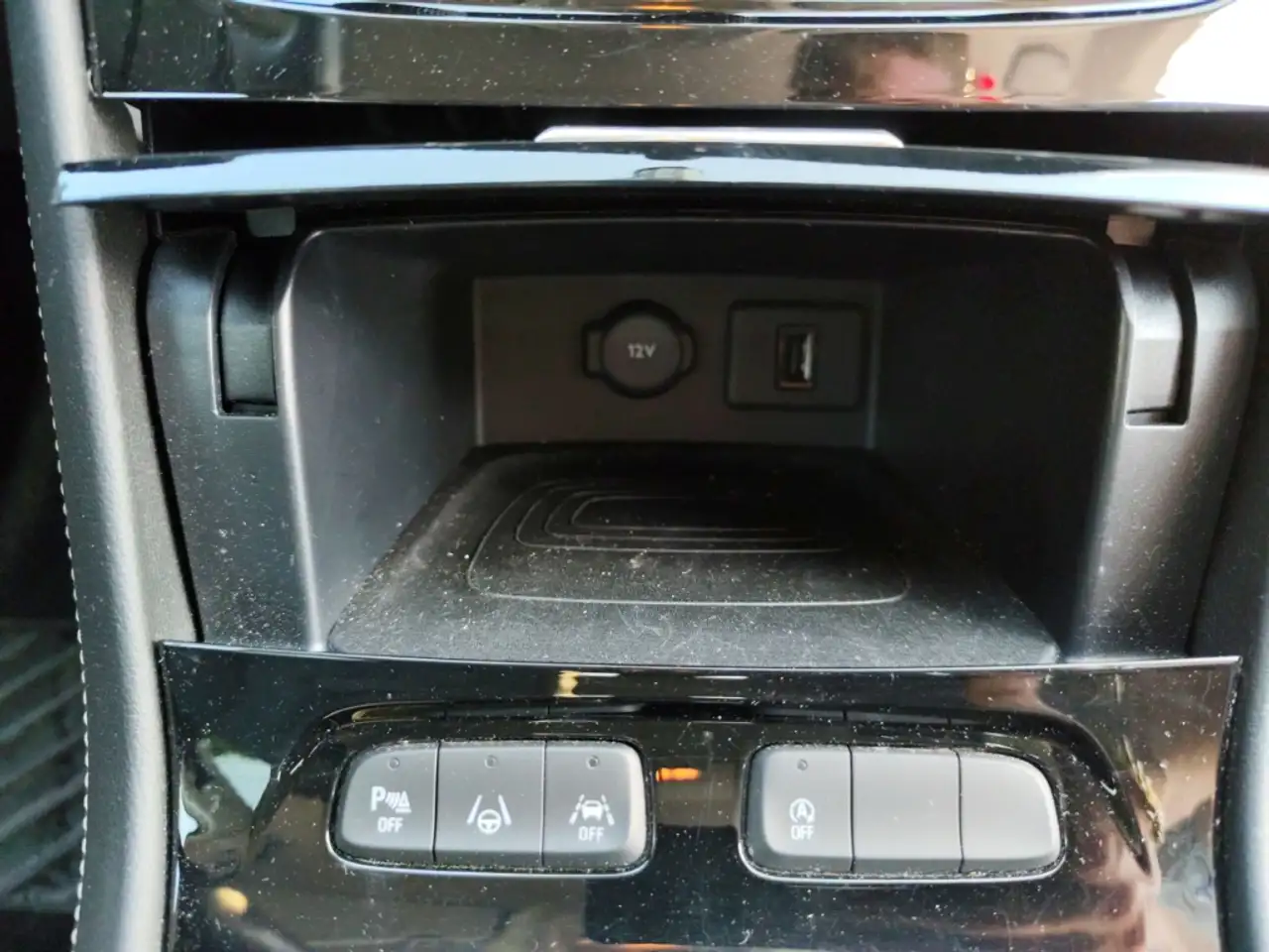 Opel Grandland Ultimate 1.2 Turbo EU6e Automatik SHZ LenkradHZG P — معرض صور السيارة 24