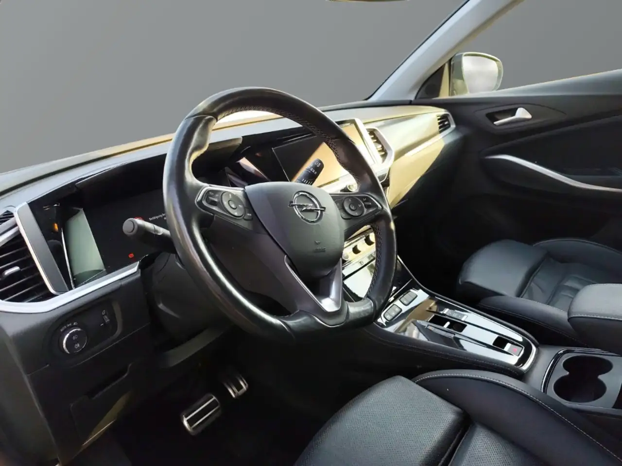 Opel Grandland Ultimate 1.2 Turbo EU6e Automatik SHZ LenkradHZG P — معرض صور السيارة 11