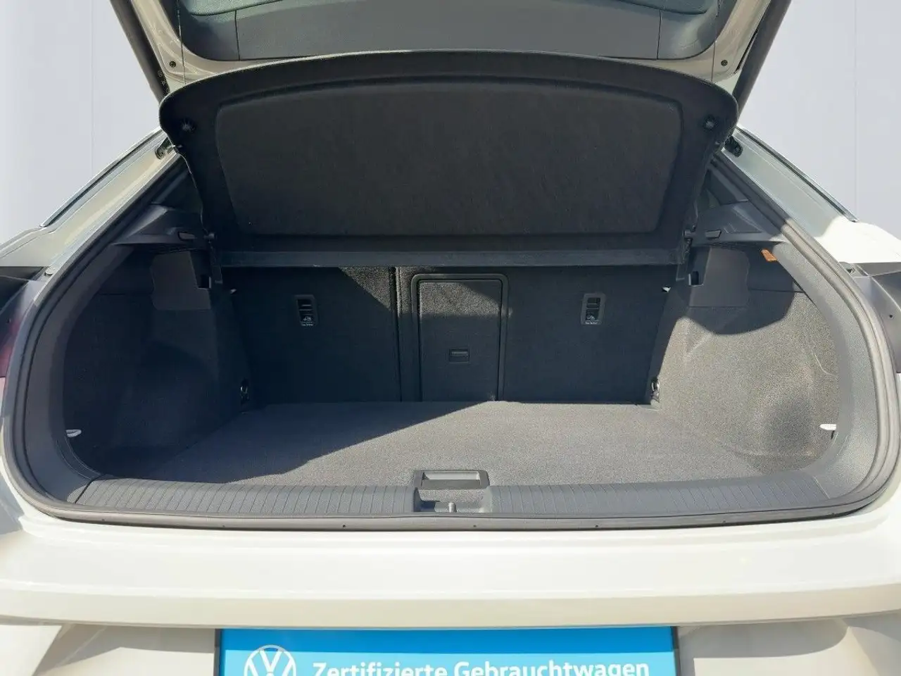 Volkswagen T-Roc 1.5 TSI R-Line DSG Panoramadach Ganzjahres — Galerie du véhicule 8