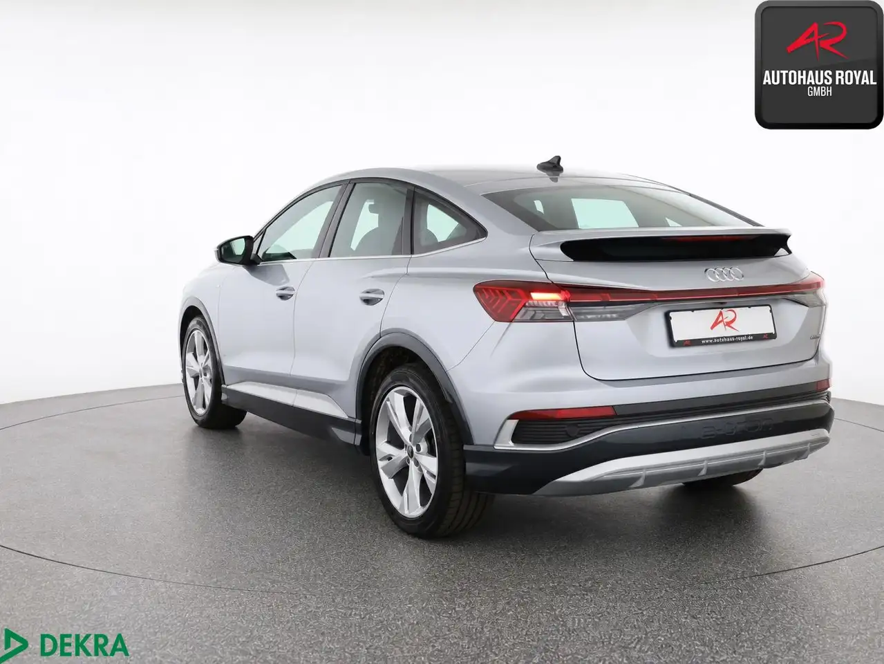 Audi Q4 e-tron Sportback 45 qu S LINE HUD,WÄRMEPUMPE — معرض صور السيارة 3