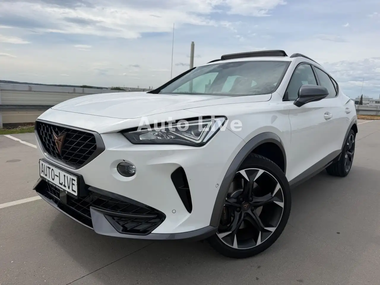 CUPRA Formentor 2.0 TSI*4D*VZ*DSG*VIR*SSL*PAN*NAVI*LED — Stuttgart