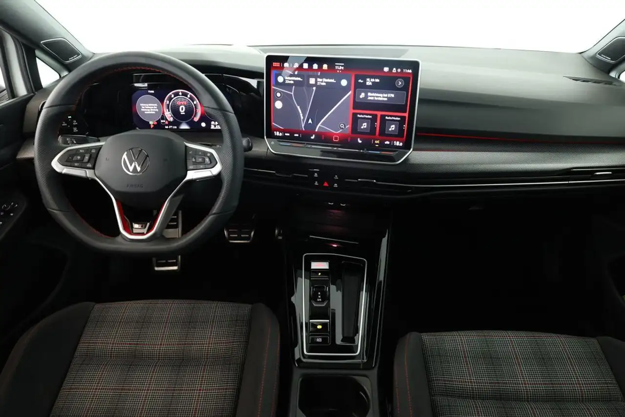 Volkswagen Golf GTI DSG Black IQ.LIGHT Pano HUD HarmanK 19" — Vehicle gallery 13