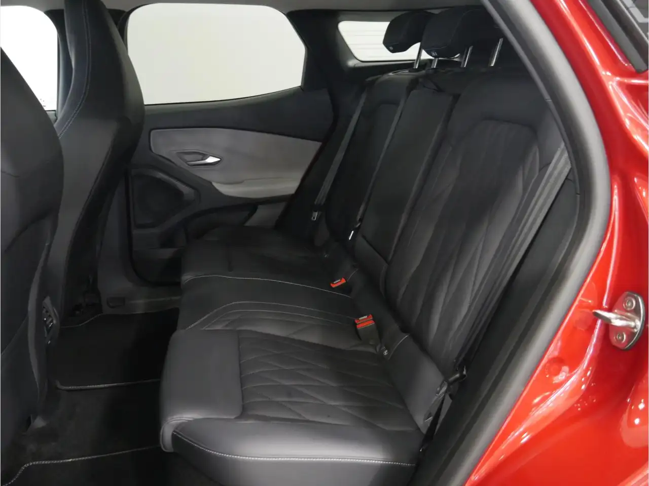 Ford Explorer RWD Rango Extendido Premium 77kWh — Vehicle gallery 18