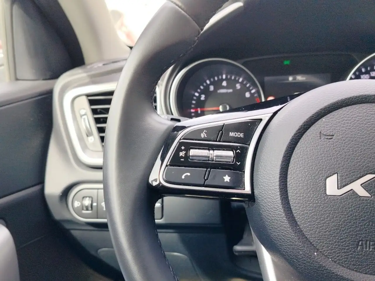 Kia XCeed 1.0 T-GDi Drive — معرض صور السيارة 19