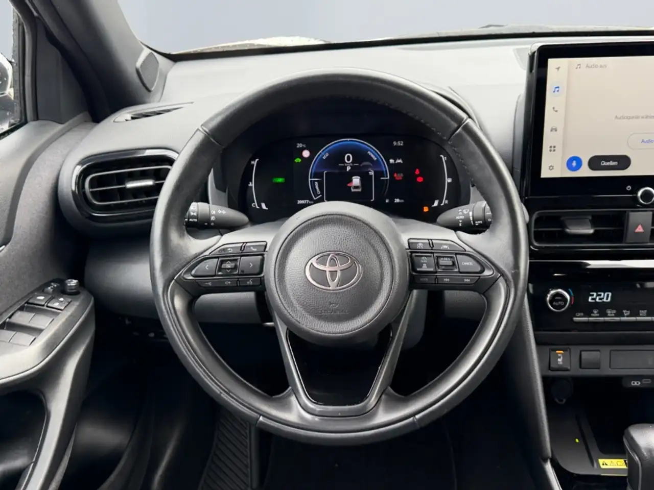 Toyota Yaris Cross 1.5 Hybrid Team D *LED*SHZ*Klima*RCam* — Galería del vehículo 12
