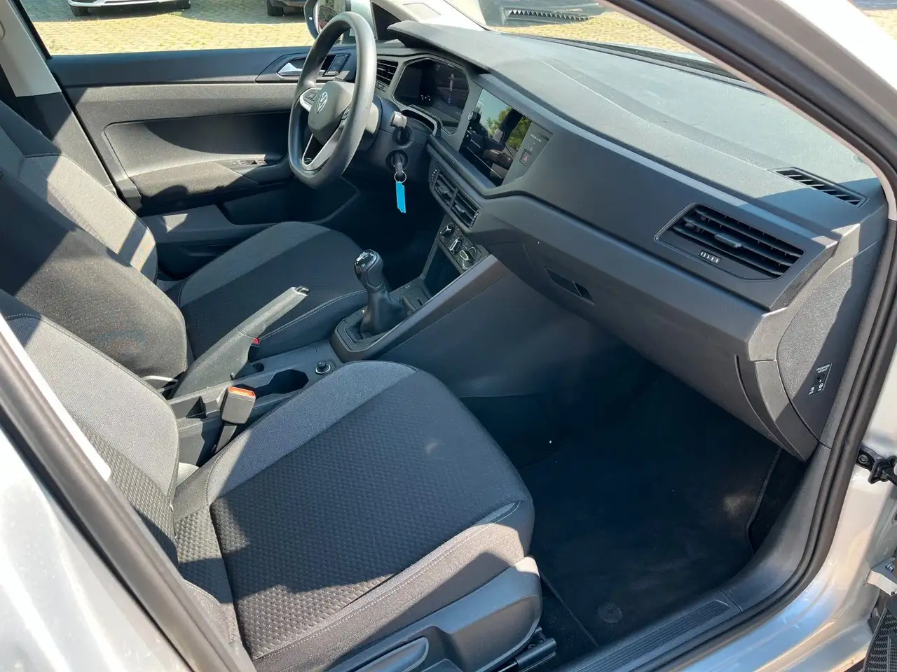 Volkswagen Taigo +Sitzheizung/CarPlay/LED+ — معرض صور السيارة 10