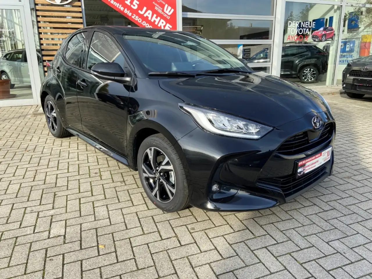 Toyota Yaris Hybrid Team D LED ACC Apple CarPlay Android Auto, — Steinfurt