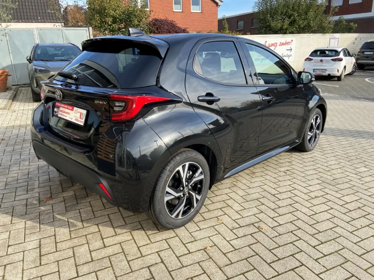 Toyota Yaris Hybrid Team D LED ACC Apple CarPlay Android Auto, — Galerie du véhicule 3