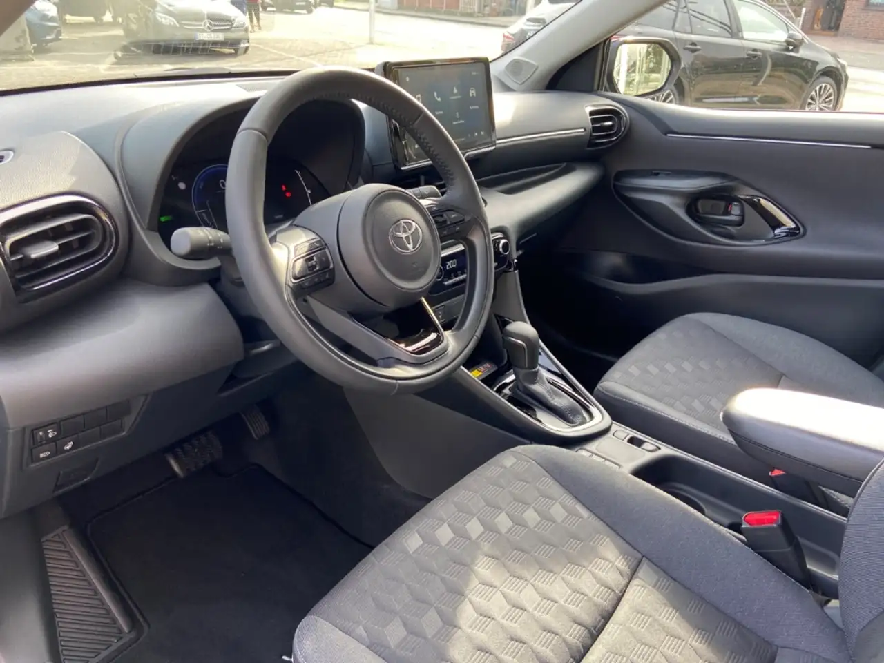 Toyota Yaris Hybrid Team D LED ACC Apple CarPlay Android Auto, — Galerie du véhicule 11