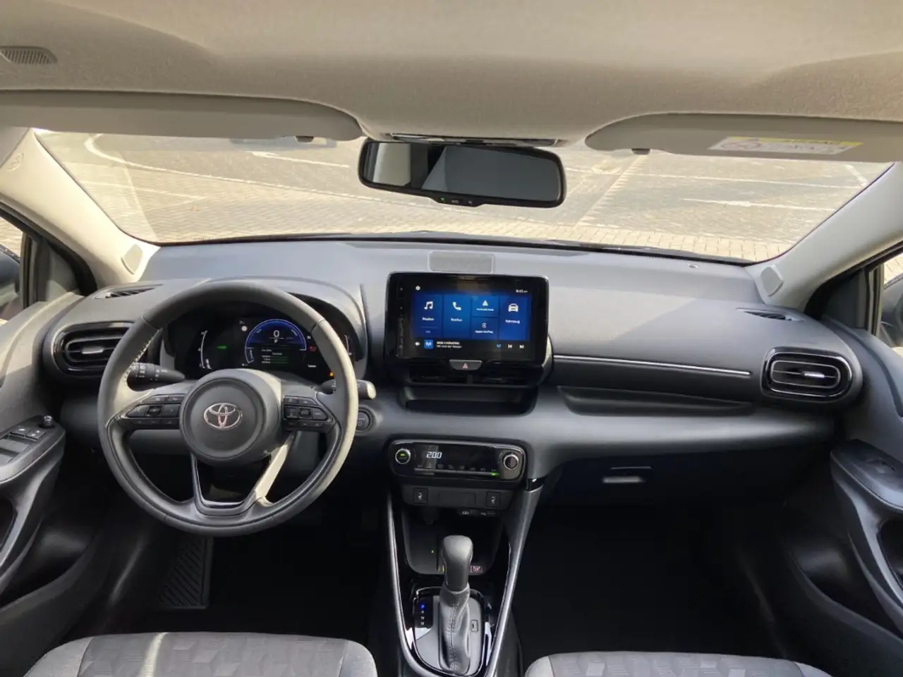 Toyota Yaris Hybrid Team D LED ACC Apple CarPlay Android Auto, — Galerie du véhicule 14