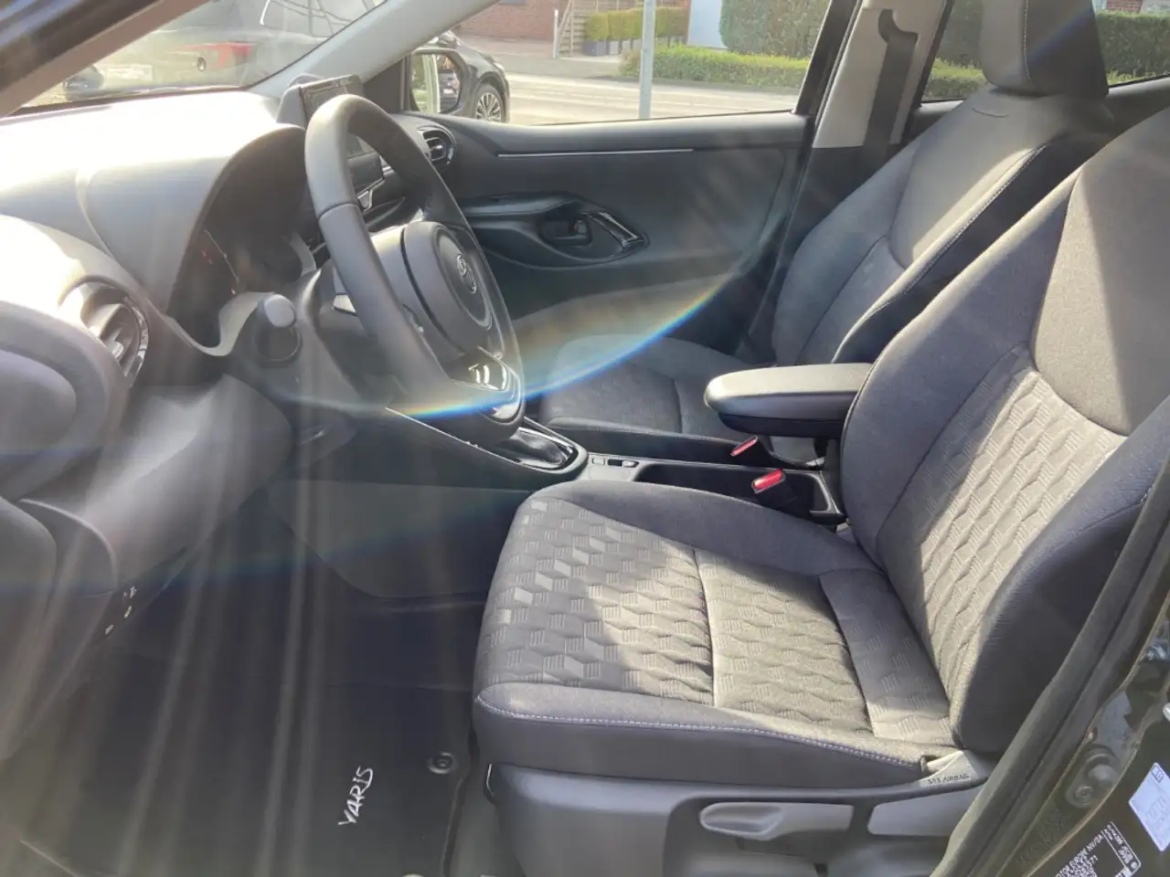 Toyota Yaris Hybrid Team D LED ACC Apple CarPlay Android Auto, — Galerie du véhicule 9
