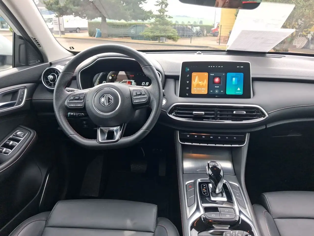 MG HS 1.5 LEDER PDC ALU TEMPOMAT — Vehicle gallery 13