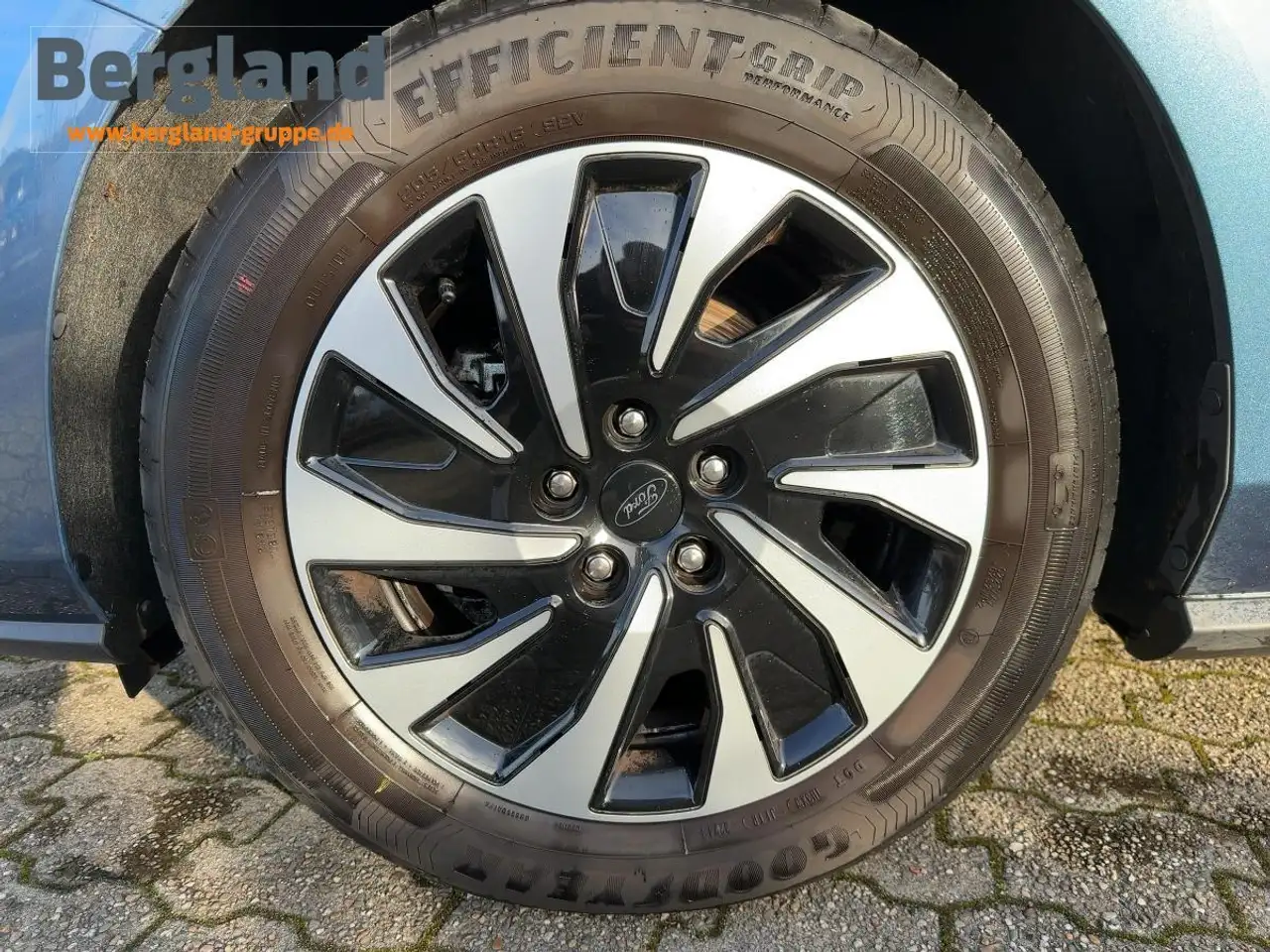 Ford Focus Titanium X 1,0 l EcoBoost MHEV 125 PS — معرض صور السيارة 6