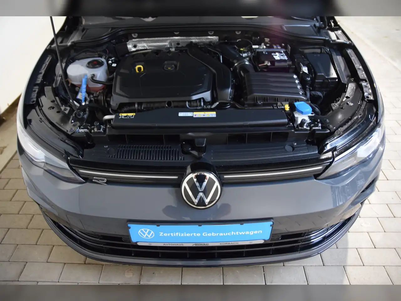 Volkswagen Golf VIII eTSI R-Line DSG — Galerie du véhicule 6