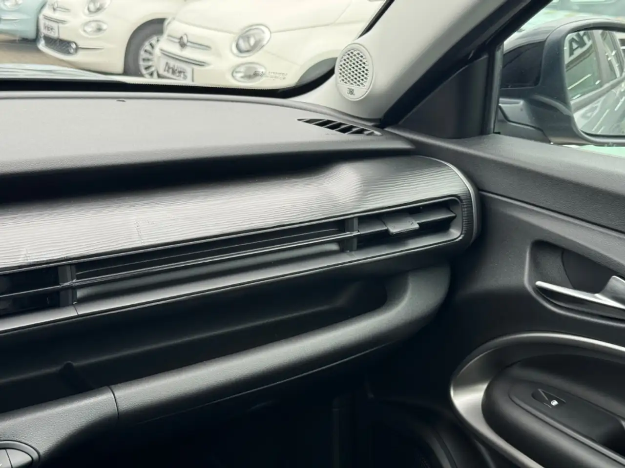 Jeep Avenger Altitude+NAVI+JBL+SHZ+ELHECK+KAMERA+ALLWETTER+ — معرض صور السيارة 22