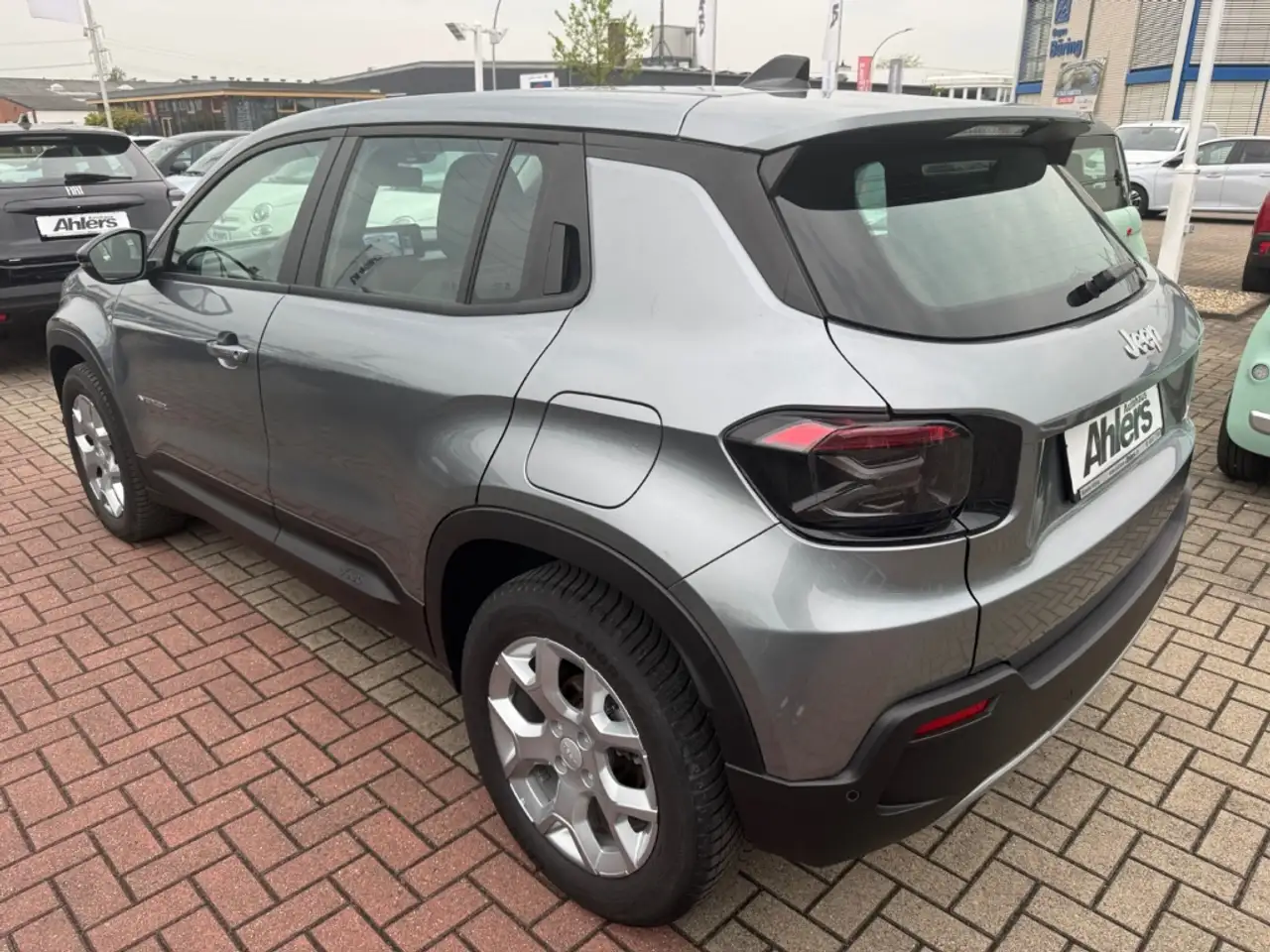 Jeep Avenger Altitude+NAVI+JBL+SHZ+ELHECK+KAMERA+ALLWETTER+ — معرض صور السيارة 5