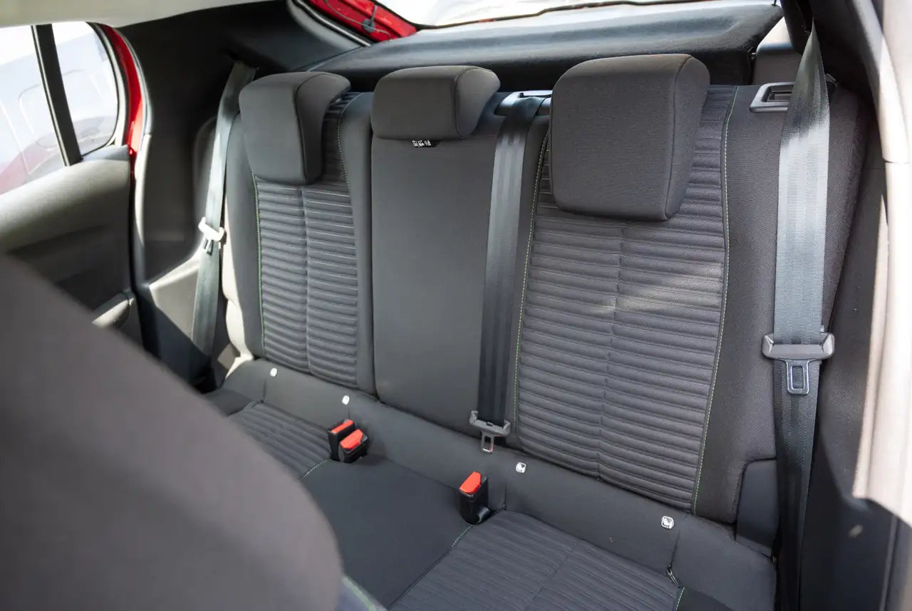 Peugeot 208 Active Pack PureTech 100 *KLIMA*MIRROR-SCREEN*DAB* — معرض صور السيارة 7