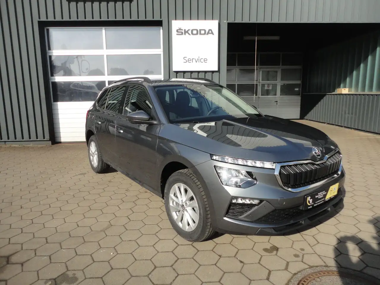 Skoda Kamiq Essence — Vehicle gallery 2