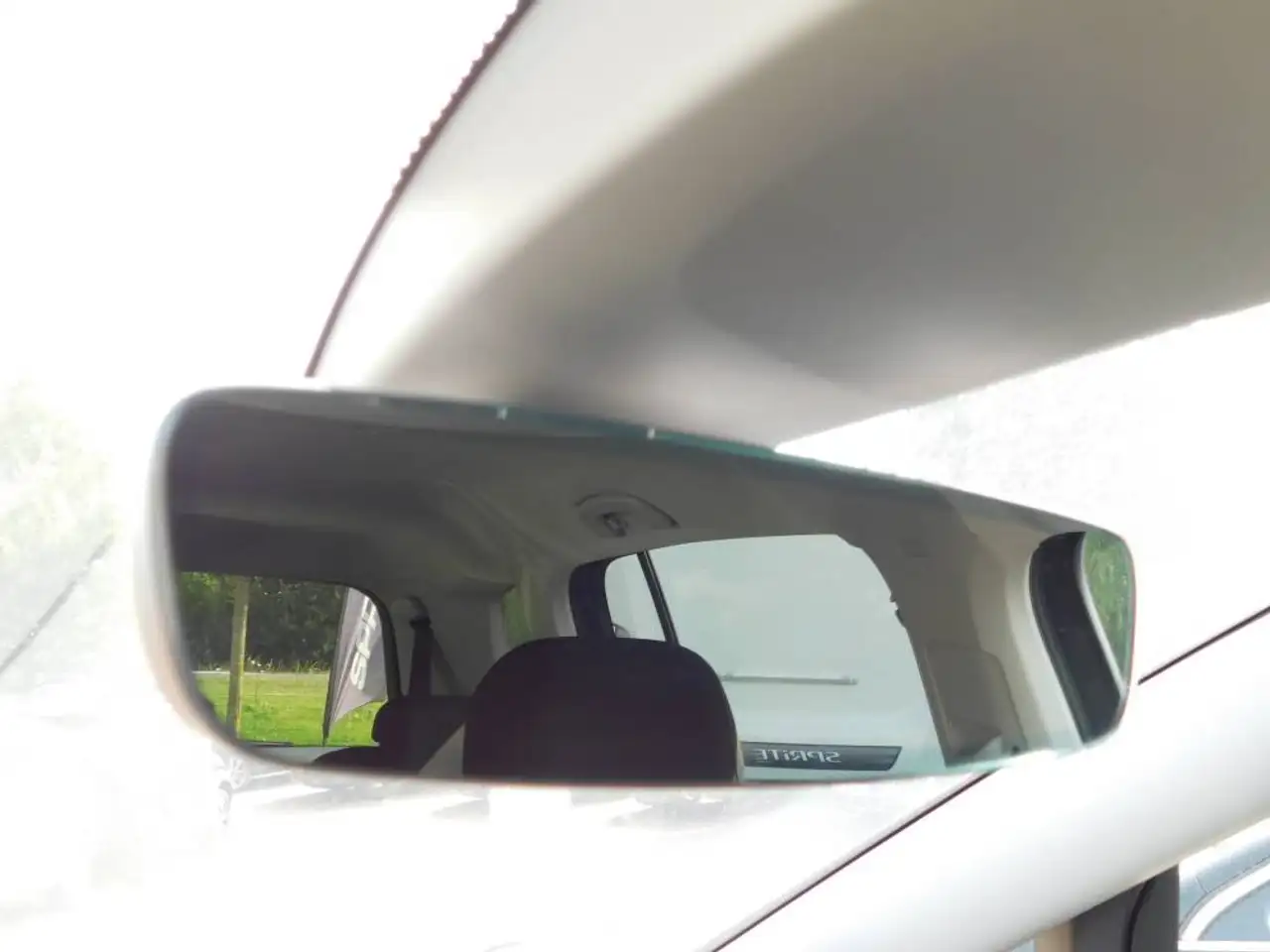 Volkswagen Touran 1.5 TSI DSG HIGHLINE NAVI LED 7-SITZER — معرض صور السيارة 15