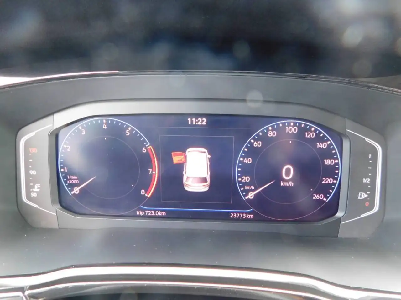 Volkswagen Touran 1.5 TSI DSG HIGHLINE NAVI LED 7-SITZER — معرض صور السيارة 8